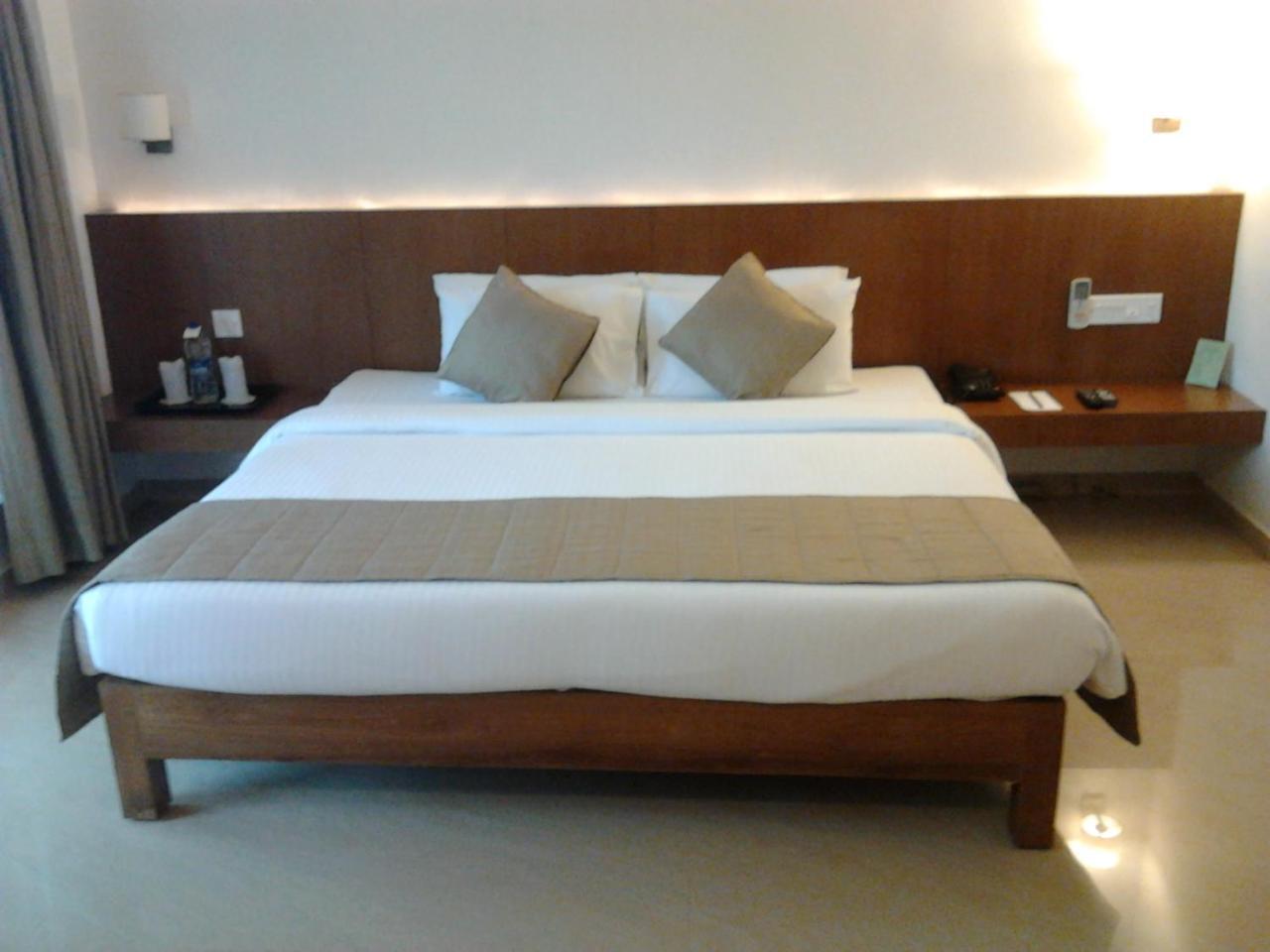The Avenue Center Hotel Kochi Exterior foto